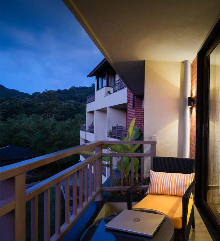 Whistling Woodzs executive room thumb